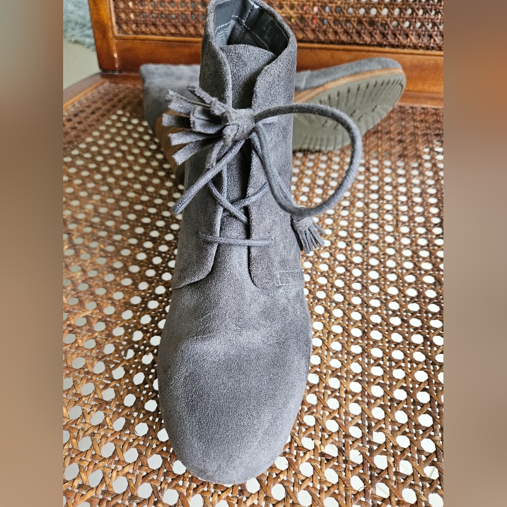 Dr. Scholl's Dakota Gray Suede Wedge Bootie, 8.5